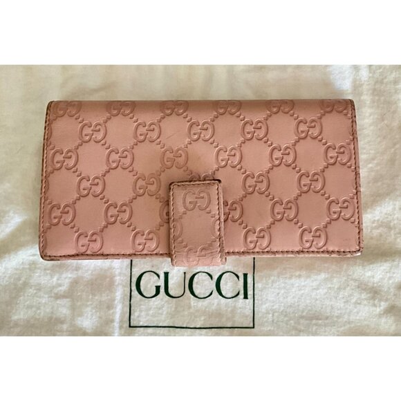 Gucci Pink Leather Wallet With Signature GG Pattern & Multiple Card Slots - Picture 2 of 9